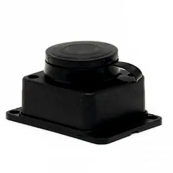 Розетка 2P+PE настенная